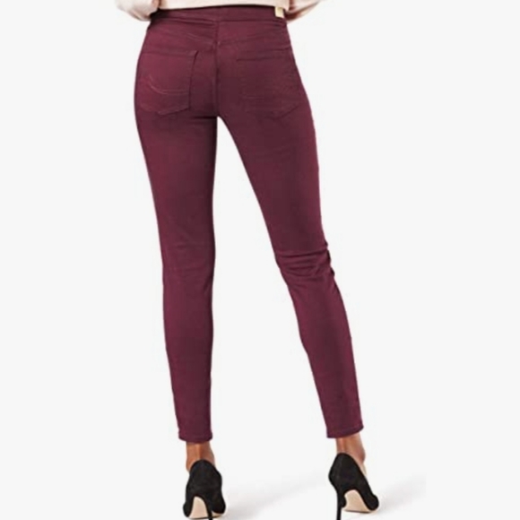 Women's Levi's 710 Hi-Rise Skinny Jeans, Great Condition - Picture 2 of 4